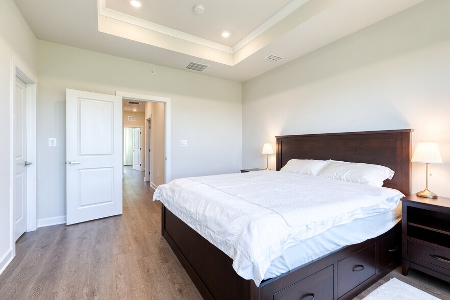 Building Photo - 200 Hickory Hollow Ct