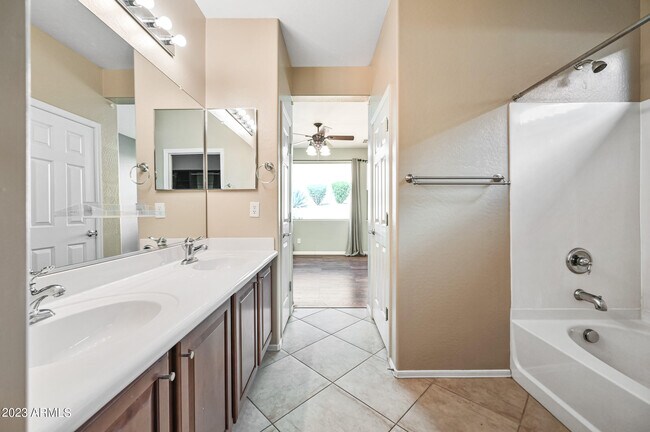 Building Photo - 3732 W Ghost Flower Ct