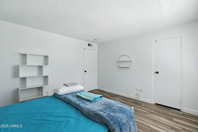 Building Photo - 3313 N 68th St