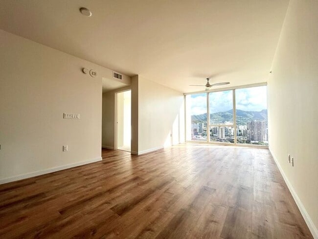 Building Photo - Symphony Honolulu: 2 Bed, 2 Bath w/ 2 Park...