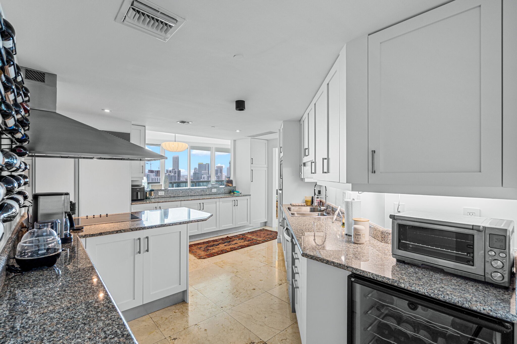 Building Photo - 1643 Brickell Ave