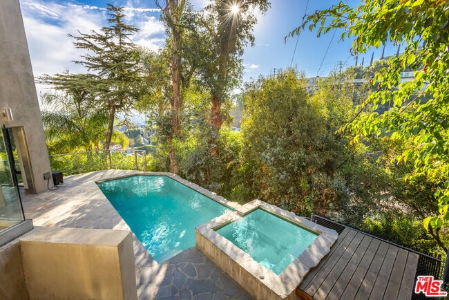 Building Photo - 8460 Harold Way