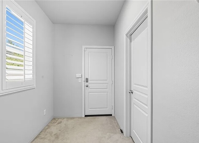 Building Photo - 40580 Sunflower Rd