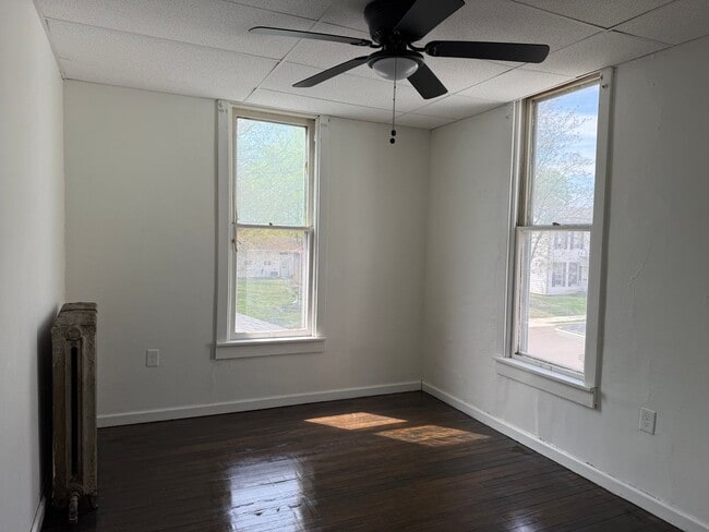 Building Photo - 1038 Heath St