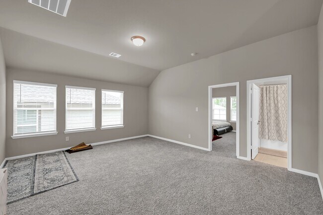 Building Photo - 1638 Shae Oak Ln