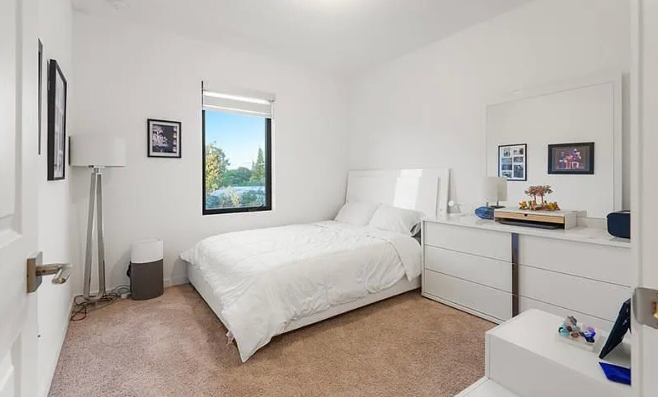 Building Photo - 531 NW 17th St