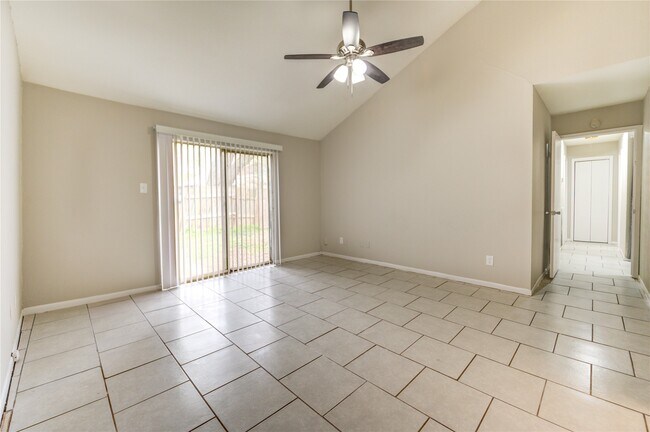 Building Photo - 12327 Fairmeadow Dr