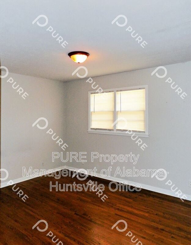 Building Photo - 1003 Heard Ct SE