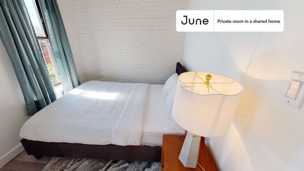 Building Photo - Room in Shared 2 bed/1 bath home in East Village