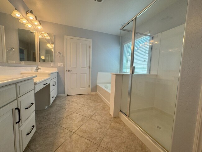 Building Photo - COMING SOON! LYONS GATE 5 BDRM + LOFT W CO...