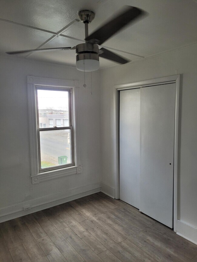 Building Photo - 366 North St