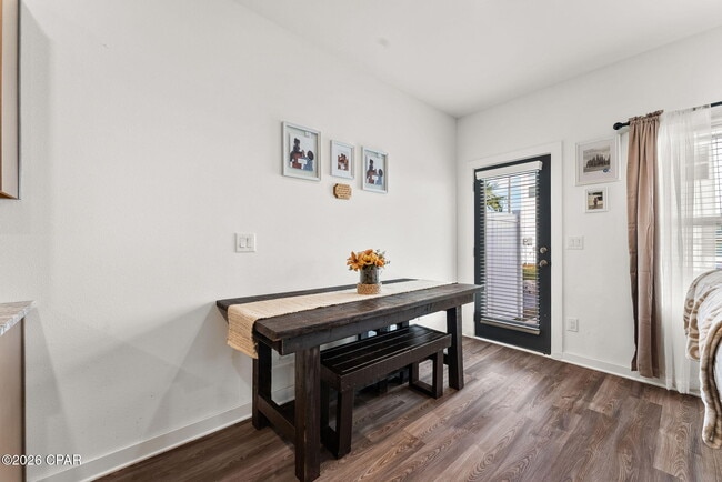 Building Photo - 5899 Tyndall Pl