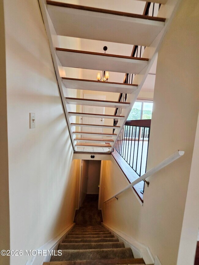 Building Photo - 97 Cotswold Cir