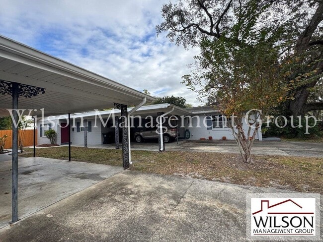 Building Photo - 623 Rugby St