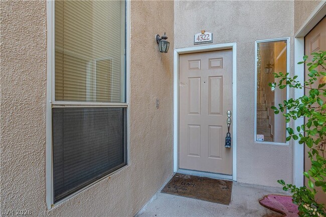 Building Photo - 2050 W Warm Springs Rd