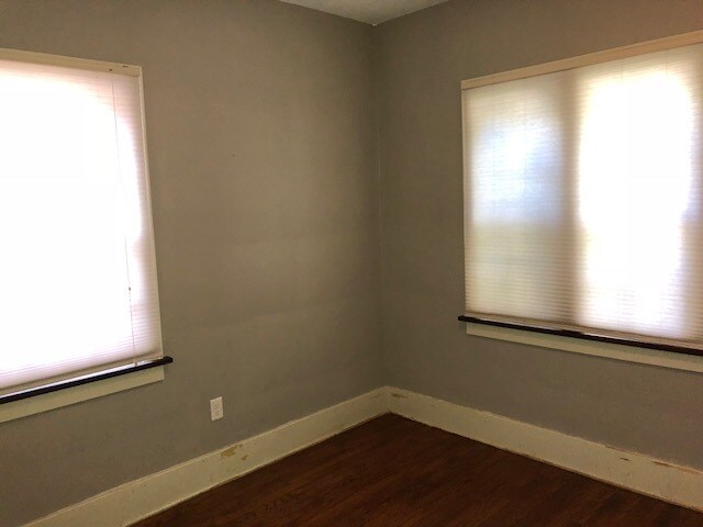 Building Photo - 421 Melrose Ct