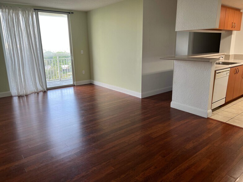 Building Photo - 816 NW 11th St