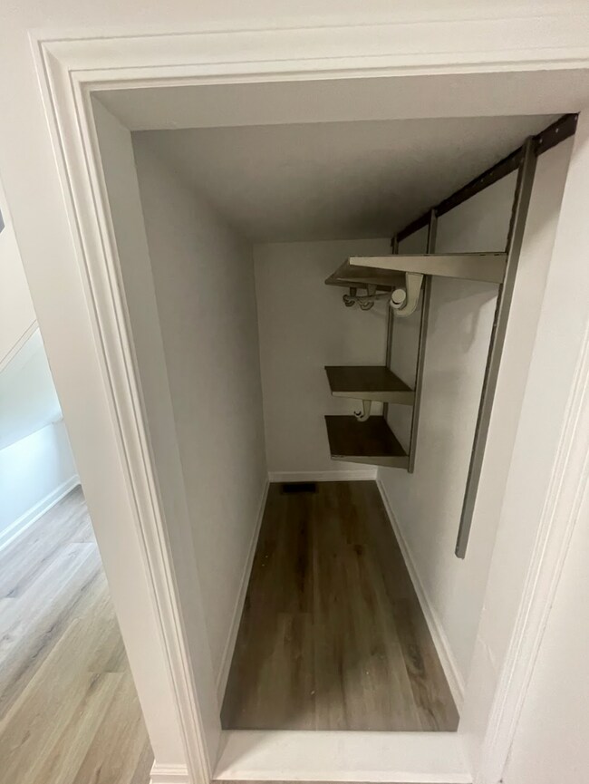 Building Photo - 248 Dodge St.