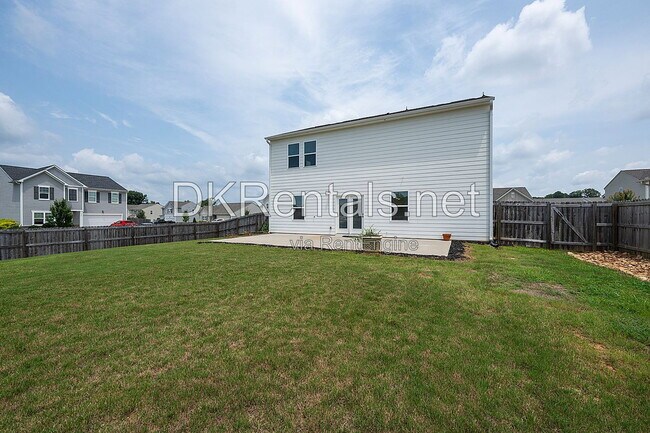 Building Photo - 126 Verona Dr NW
