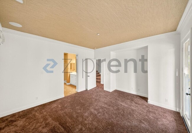 Building Photo - 4183 Vía Napoli