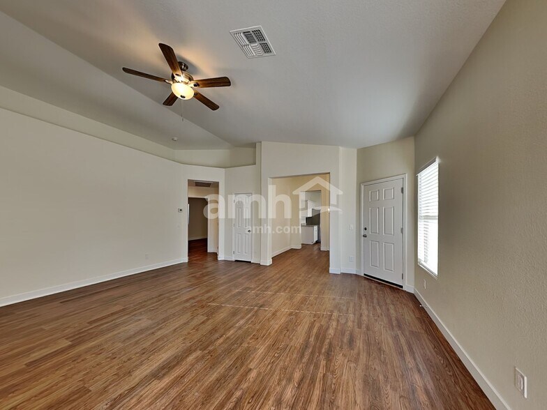 Building Photo - 6311 W Hilton Ave