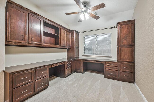 Building Photo - 20942 Wind Field Ln