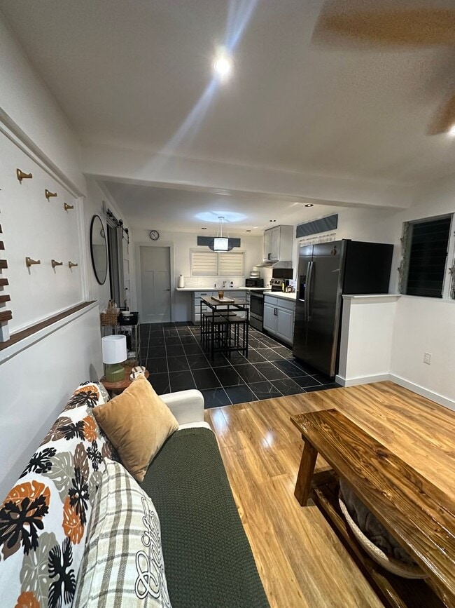 Building Photo - Kekaha - 1 Bedroom Apt for Rent