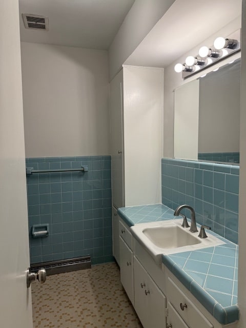 Building Photo - 4022 E Horne Ave