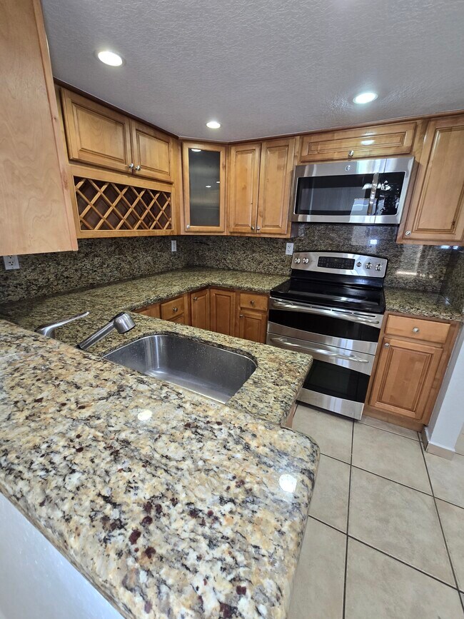 Building Photo - 2270 W 54th Pl