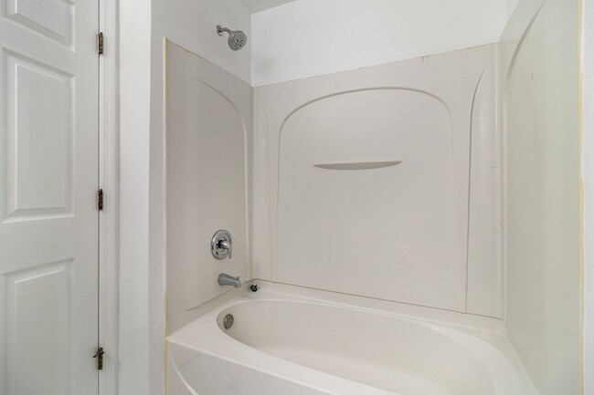 Building Photo - 1165 Luminary Cir