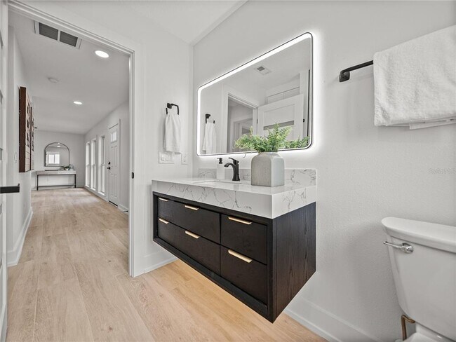 Building Photo - 6709 Cardinal Dr S