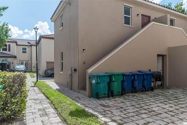 Building Photo - 17062 SW 95th Terrace