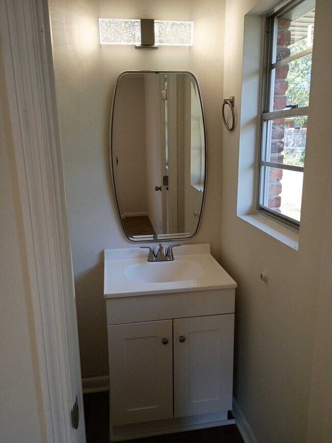 Building Photo - 3404 Covington Dr