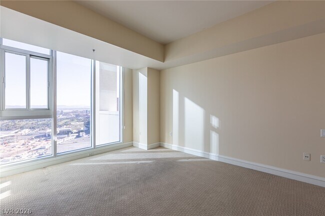 Building Photo - 2700 S Las Vegas Blvd