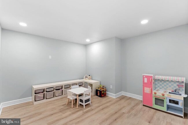 Building Photo - 1124 Themis St SE