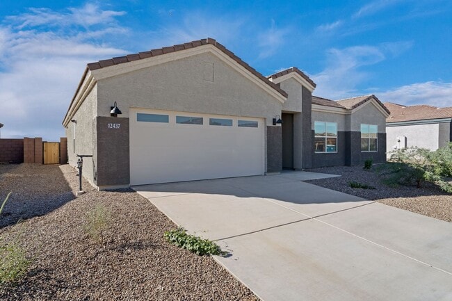 Building Photo - 12437 W Old Farm Dr