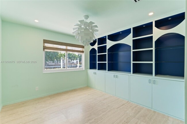 Building Photo - 1250 NE 87th St