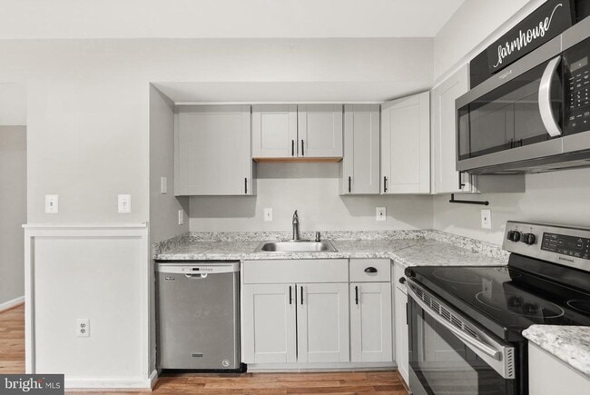 Building Photo - 14984 Cheyenne Way