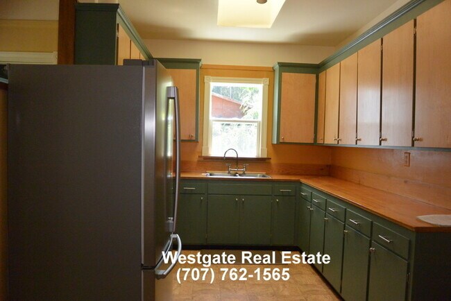 Building Photo - 3740 Roblar Rd