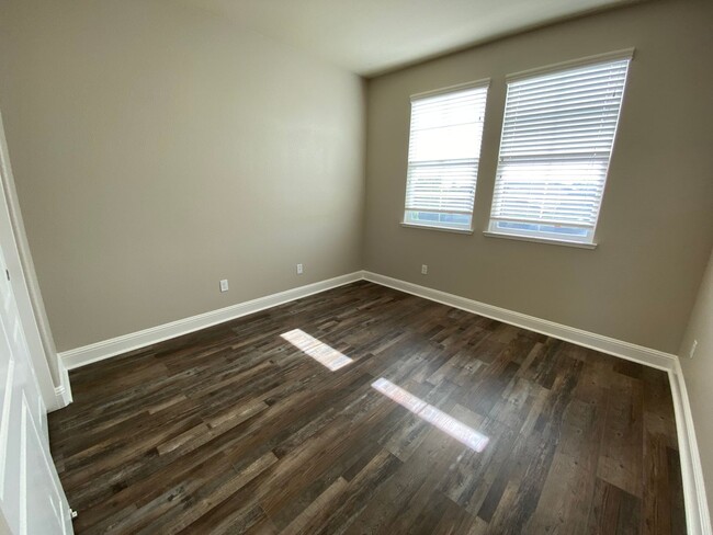 Building Photo - Gorgeous Like New Rancho Cordova Home