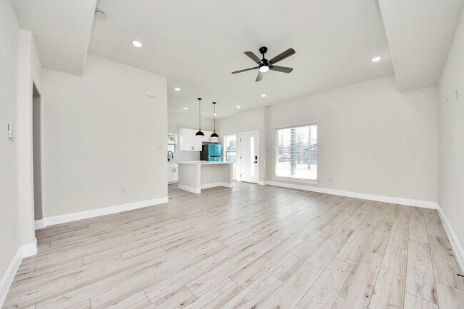 Building Photo - 7815 Joy St