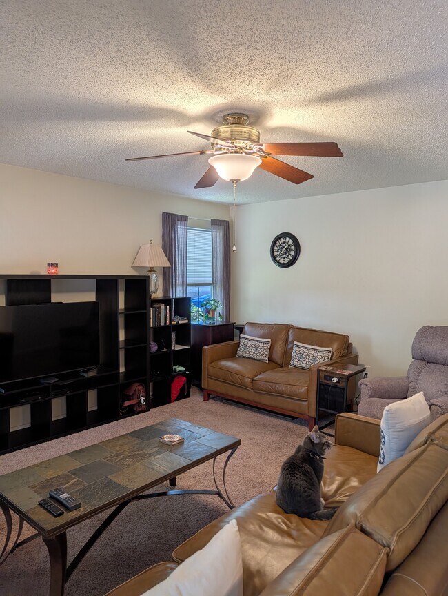 Building Photo - 1593 Winthrope Dr