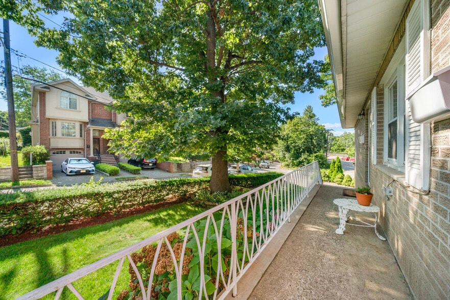 Building Photo - 1023 Morningside Ln