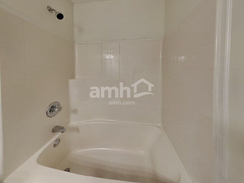 Building Photo - 3948 Justene Ct