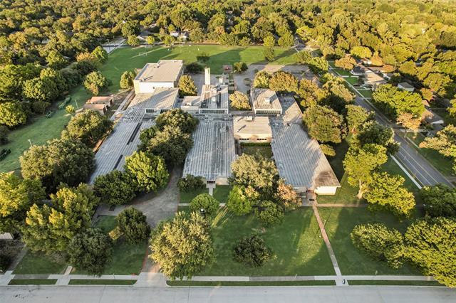 Building Photo - 6848 Town N Dr