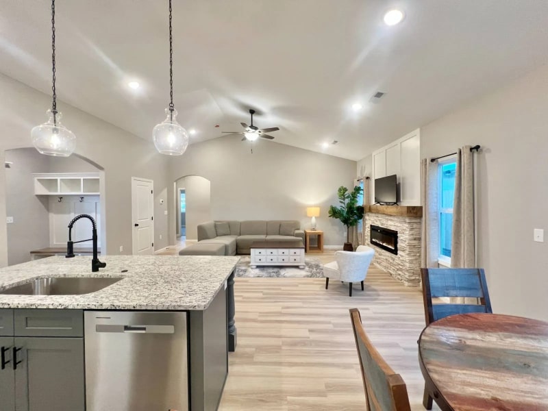 Building Photo - 9901 Weeping Willow Dr