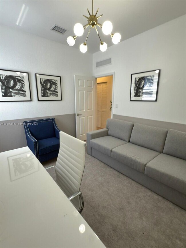 Building Photo - 3434 W 108th St