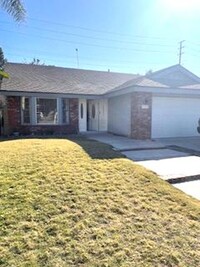 Building Photo - 3 Bed, 2 bath home in Anaheim