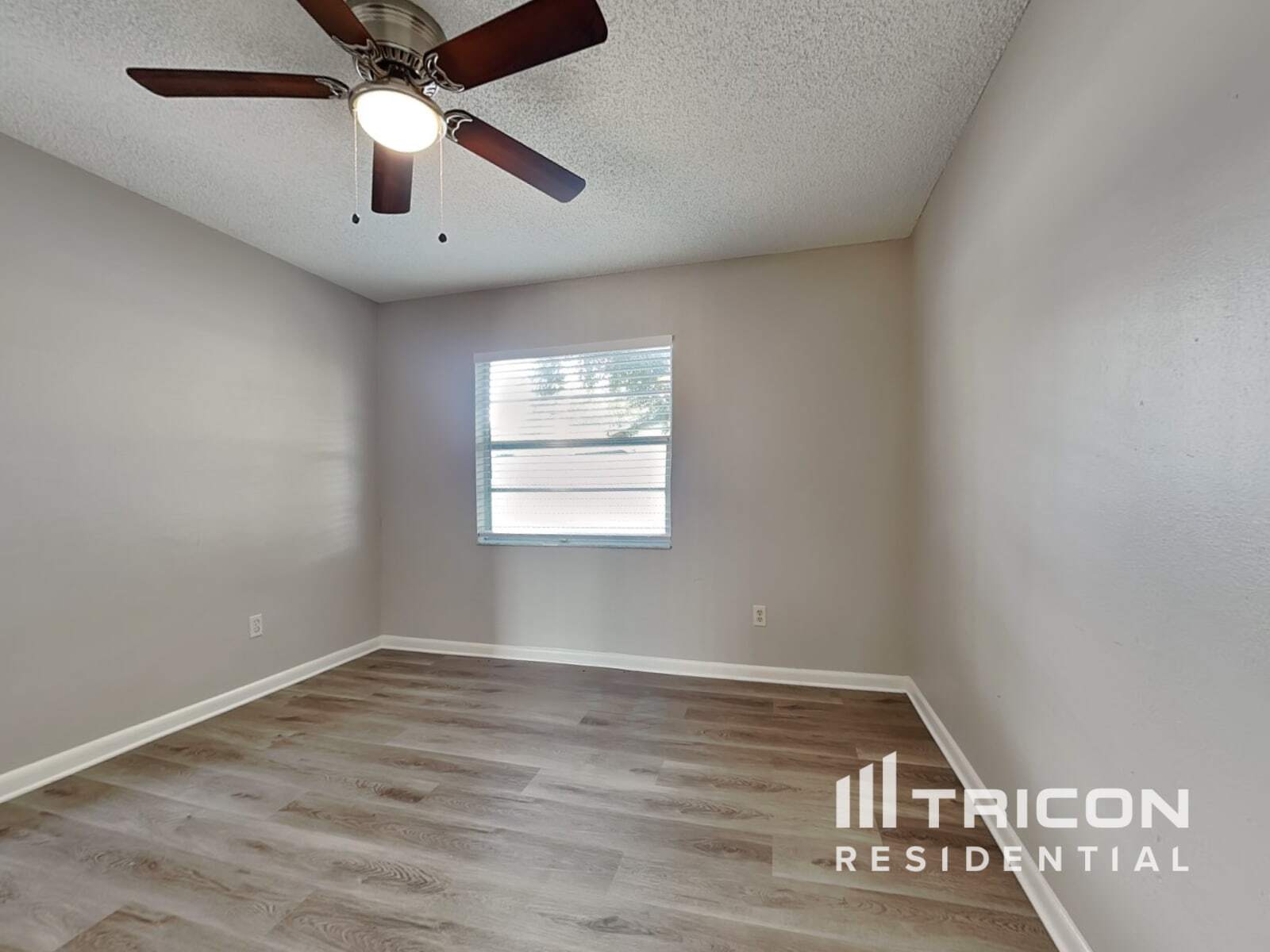 Building Photo - 646 Pine Forest Dr