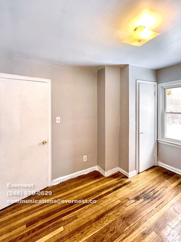Building Photo - 3808 Seneca St